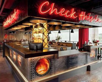 Dormero Deho Linz - Linz - Bar