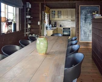 5 Bedroom Gorgeous Home In Treungen - Treungen - Dining room