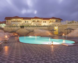 Regenta Resort Bhuj - Bhuj - Piscine