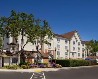 TownePlace Suites by Marriott Milpitas Silicon Valley - Milpitas - Bygning