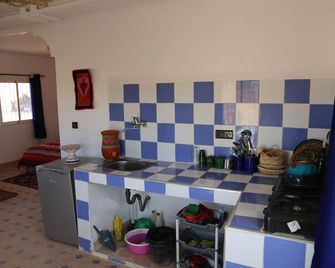 Authentic stay in tranquil farmstead. Take a break in our peaceful oasis. - Zagora - Keuken