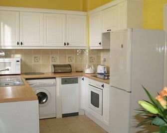 Briar Cottage - Cornhill-on-Tweed - Kitchen
