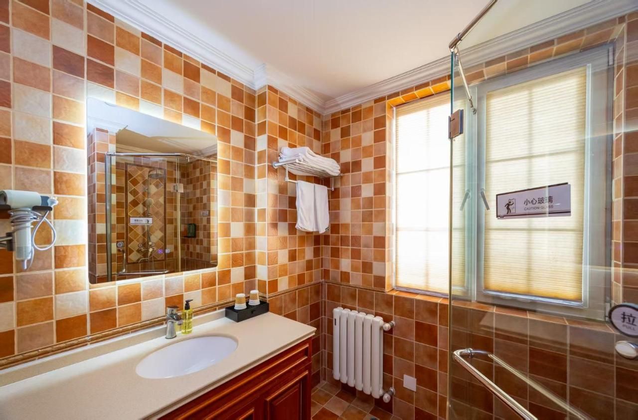 沃德酒店青岛栈桥信号山地铁站店 thumbnail 2