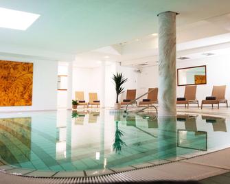 Best Western Hotel Halle-Merseburg - Merseburg - Pool