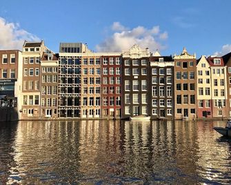 BERGEN: Former artist's studio transformed into a beautiful vacation apartment - Bergen - Gebäude