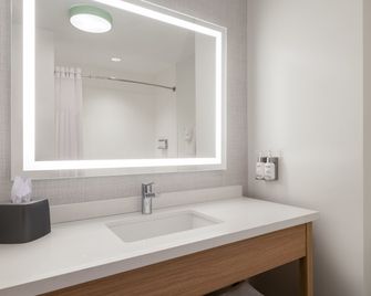 Garner Hotel North Bergen - NYC Gateway by IHG - Норт-Берген - Спальня