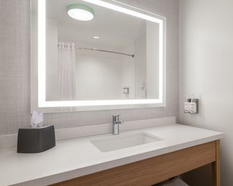 Garner Hotel North Bergen - NYC Gateway by IHG - Норт-Берген - Спальня