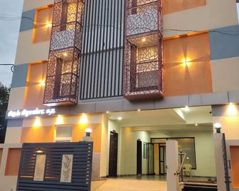 Hotel Rhythm Grand Suite - Tiruchirappalli - Gebouw