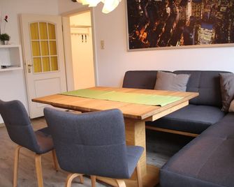 Large apartment with 3 large bedrooms - Emden - Restaurant