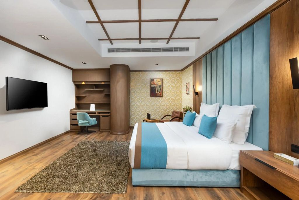 فندق ماداريم كراون