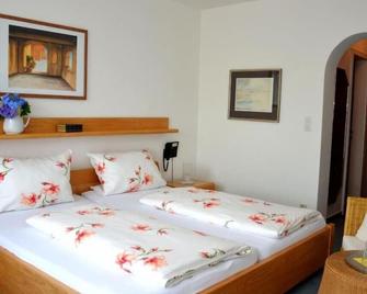 Hotel Ebnet Garni - Lindau - Bedroom