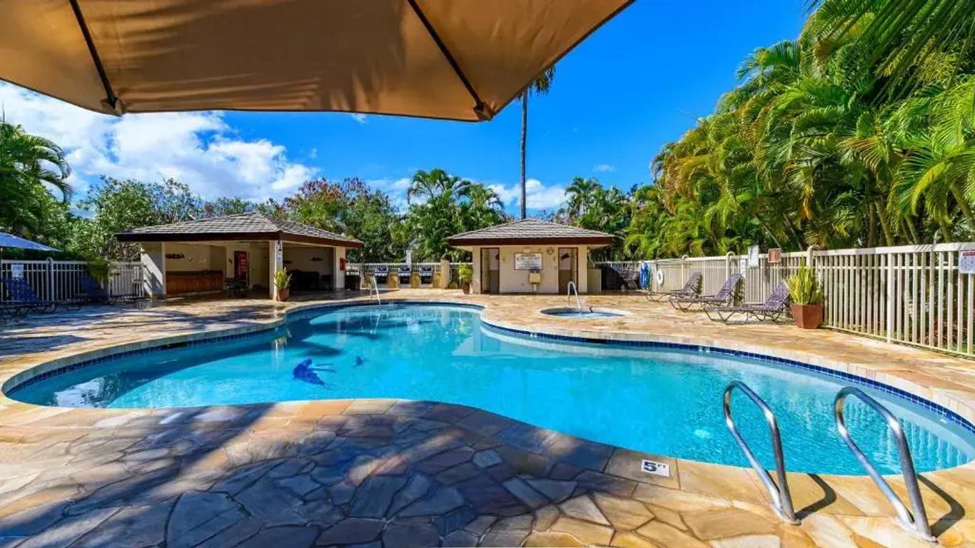 Castle at Maui Banyan