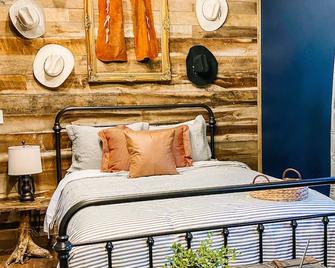 The Silos at Promise Manor \'Duke\'. Farm stay mins from historic Lynchburg, TN. - Lynchburg - Camera da letto