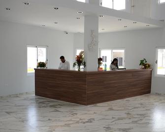 Hotel Monarca - Teocaltiche - Рецепція