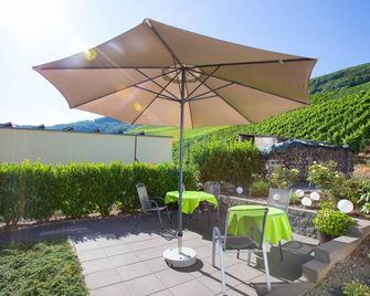 5 holiday apartment! Vacation directly at the winemaker! Piesport on the Moselle - Piesport - Patio