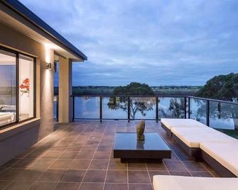 River Devine - Murray Bridge - Balcony