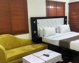 Posh Apartments Metro - Lagos - Habitación