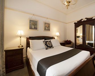 Cobb & Co Court Boutique Hotel - Mudgee
