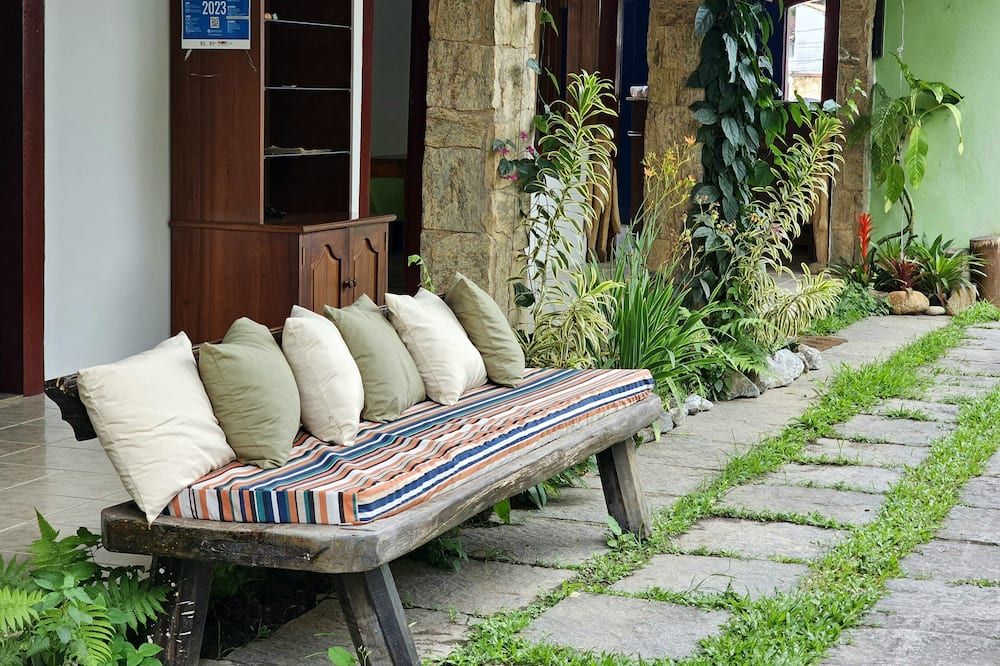 بوسادا بريزامار باراتي - باراتي - شرفة مرصوفة