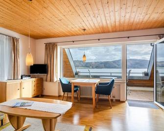 Apartment '9, 43qm' with Shared Garden, Balcony and Wi-Fi - Bodman-Ludwigshafen - Essbereich