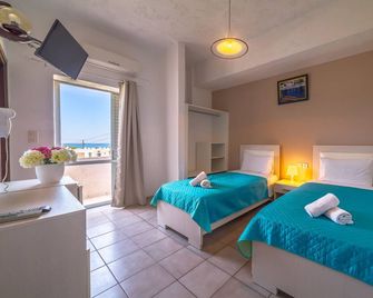 Australia Hotel - הרקליון - חדר שינה