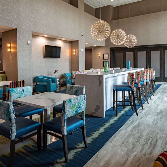 Hampton Inn & Suites by Hilton Plano Dallas image 1