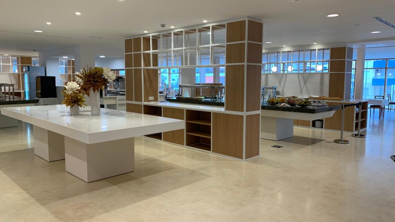 Hotel Los Robles
