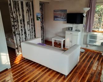 6 cottages ideal for family gatherings near the Spreewald. - Lübbenau - Salon