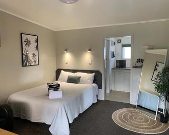 Travellers Inn Motel - Gisborne - Bedroom
