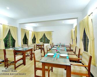 Excellency Forest Trail - Devikolam - Restaurante