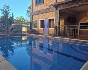 Posada-Hotel El Remanso - Fernando de la Mora - Piscina