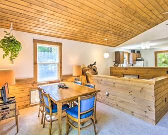 Cozy North Conway Home Walk to Slopes and Dtwn - North Conway - Dining room