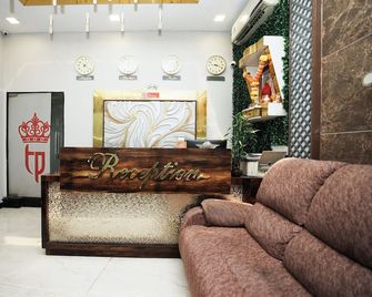 Super Collection O Asalpha near International Airport - Bombay - Lobby