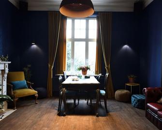 Maison Stout - האסל - חדר אוכל