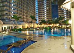 Condodeal at Sea Residences - Manila - Pool