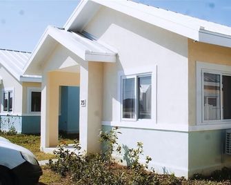 Ocean Pointe Holidays-Lucea, Hanover - Negril - Edificio