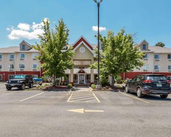 Econo Lodge Inn & Suites - Marianna - Bygning