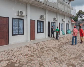 RedDoorz Syariah near Wisata Situ Gunung Sukabumi - Sukabumi