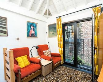 Cute House In Soho - Full Ac, Quiet And Unique! - London - Living room