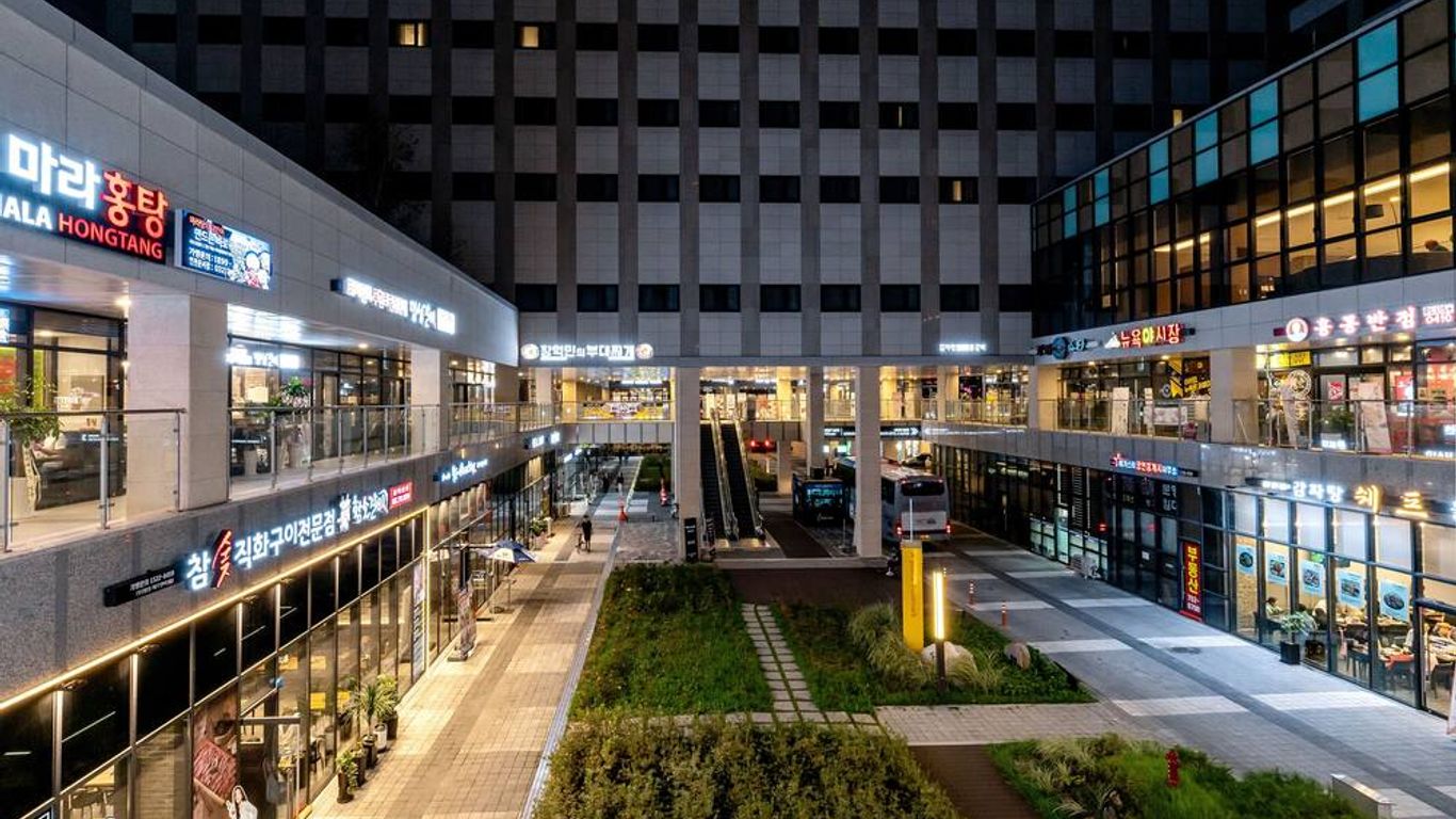 هاورد جونسون باي ويندام إنشيون أيربورت