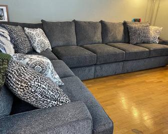 Tranquil 3-bedroom house with WiFi in Saint Marys - Saint Marys - Wohnzimmer