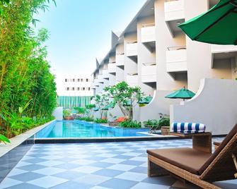 Pramod Convention & Beach Resorts - Puri - Piscina