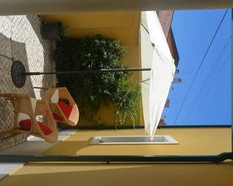 Hostel Casa \'A Portuguesa\' - Costa da Caparica - Balkon