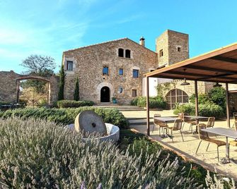 Incredible views! In the middle of nature Authentic 15th century farmhouse - Quart - Innenhof
