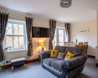 Bumble Cottage - Chipping Campden - Living room