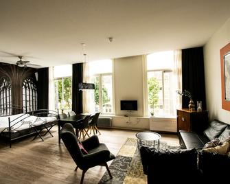 ApartHotel Waepen van Middelburg - Middelburg - Living room