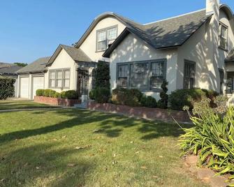 Carriage Casita Jewel of the Central Coast - Santa Maria - Building