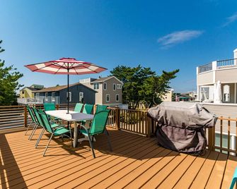 LBI Home in Holgate - 2 Homes from the Beach! - Beach Haven - Balkon