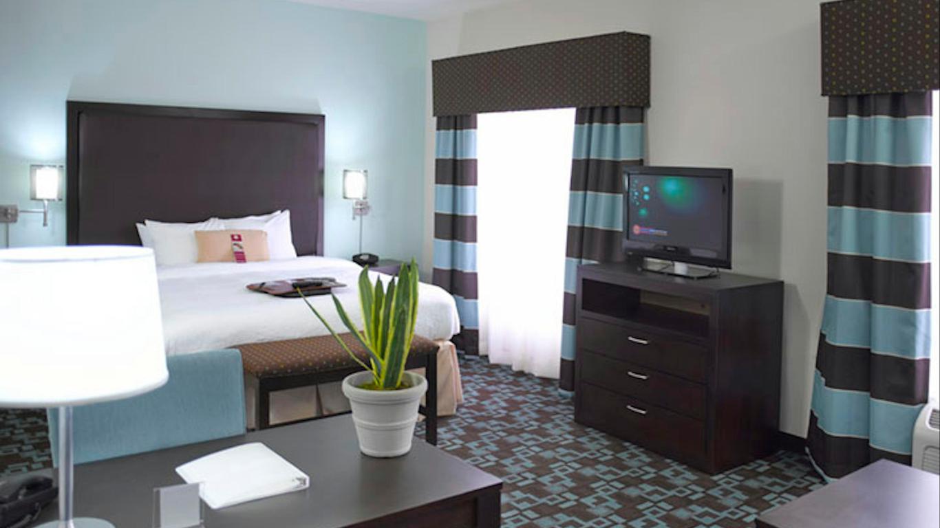 Hampton Inn & Suites Nashville @ Opryland