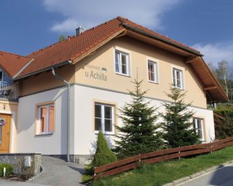 Achilla Bed & Breakfast - Český Krumlov - Building